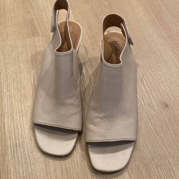 New Johnston and Murphy Evelyn Open Toe bootie-Size: 9.5- - Picture 2 of 8